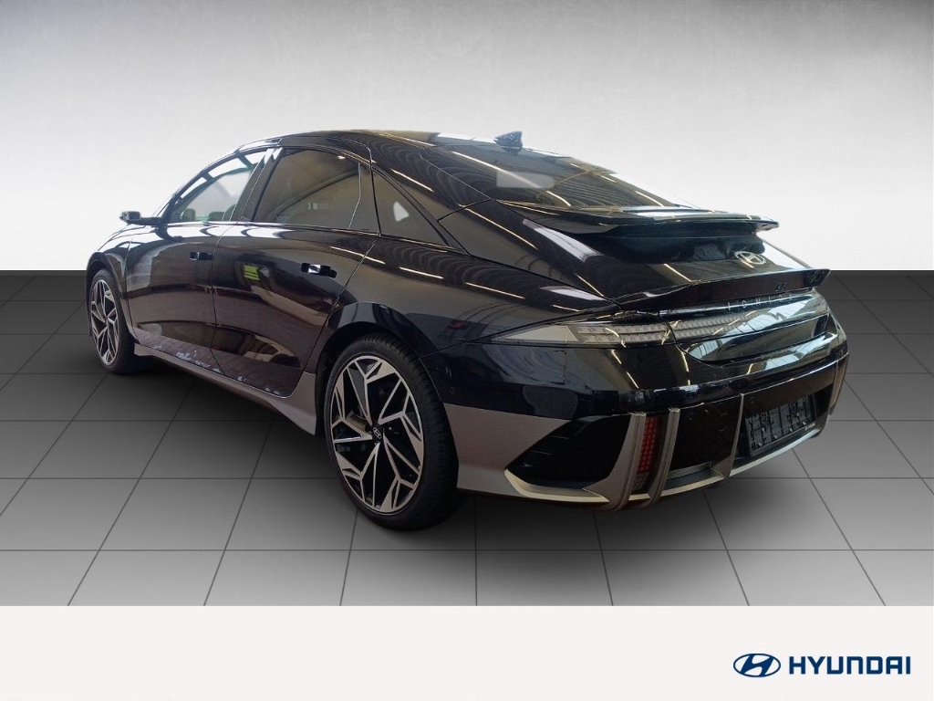 Fahrzeugabbildung Hyundai IONIQ 6 77,4kWh 2WD UNIQ Digi-Spiegel 20LM Schiebedach HUD Navi Digitales Cockpit