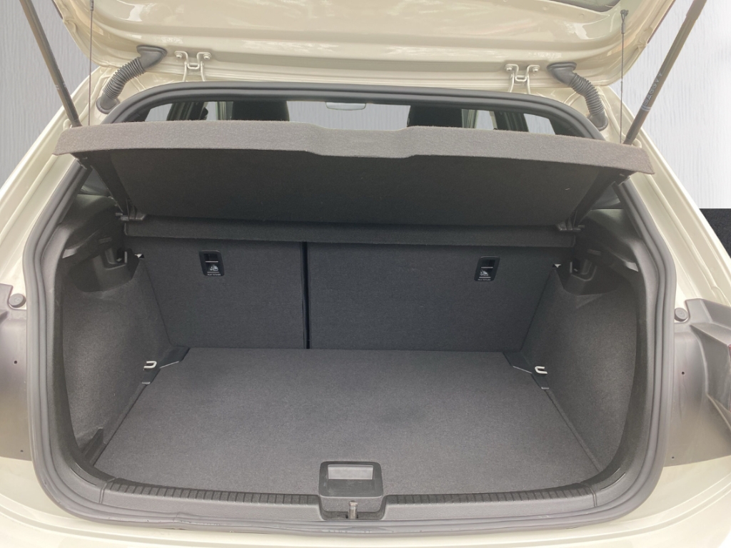 Fahrzeugabbildung Volkswagen Polo 2.0 TSI DSG GTI IQ.Drive MatrixLED ACC SHZ