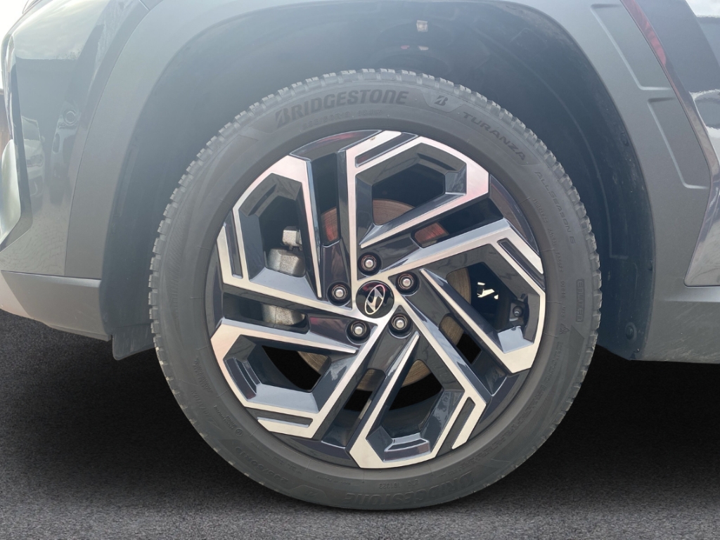 Fahrzeugabbildung Hyundai TUCSON FL PHEV 1.6 AT 4WD MY25 Prime Assist-P Dig-Key MATRIX-LED Leder Digitales Cockpit
