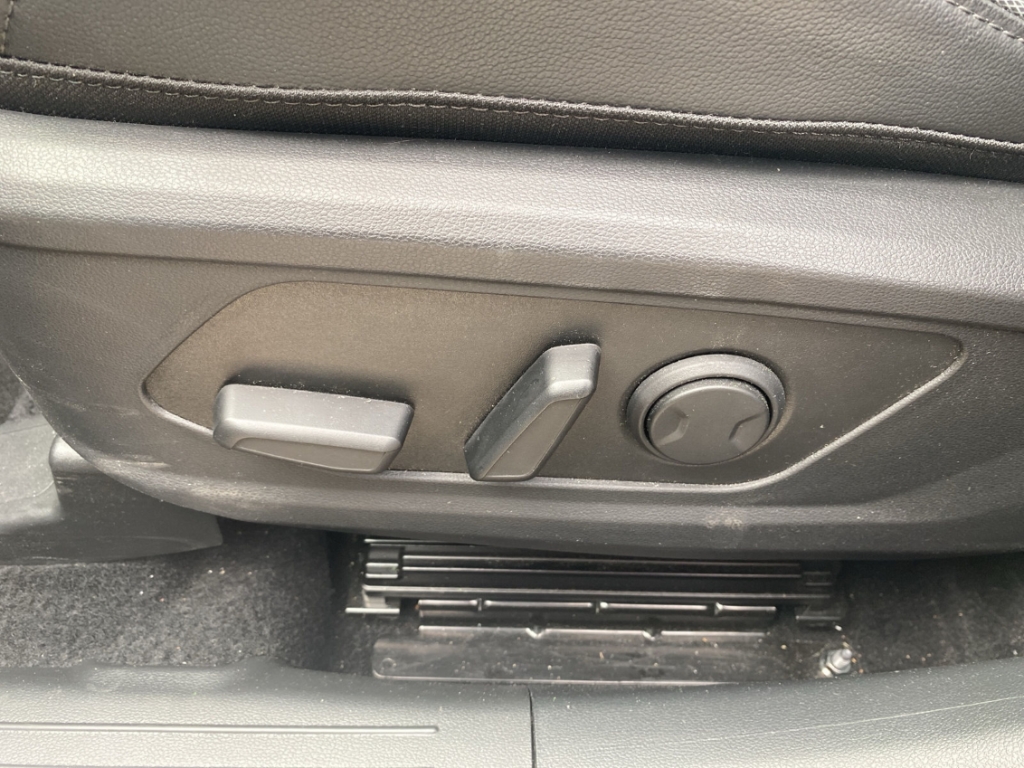 Fahrzeugabbildung Hyundai TUCSON FL PHEV 1.6 AT 4WD MY25 Prime Assist-P Dig-Key MATRIX-LED Leder Digitales Cockpit
