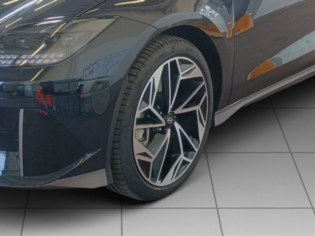 Fahrzeugabbildung Hyundai IONIQ 6 4WD 77,4kWh UNIQ Digi-Spiegel 20LM HUD Navi Digitales Cockpit Memory Sitze