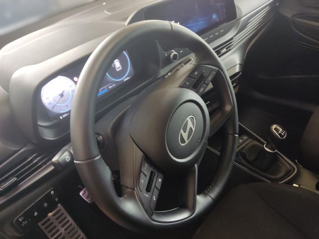 Fahrzeugabbildung Hyundai BAYON FL 1.0 T-GDI MT MY25 Prime Navi Bose LED Digitales Cockpit Apple CarPlay