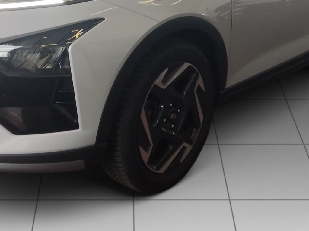 Fahrzeugabbildung Hyundai BAYON FL 1.0 T-GDI MT MY25 Prime Navi Bose LED Digitales Cockpit Apple CarPlay