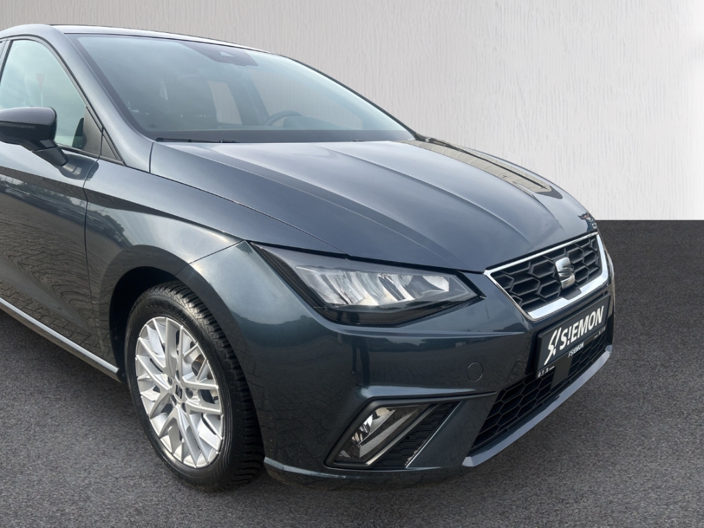 Fahrzeugabbildung SEAT Ibiza 1.0 TSI DSG FR NAVI LED SHZ GJR FullLink