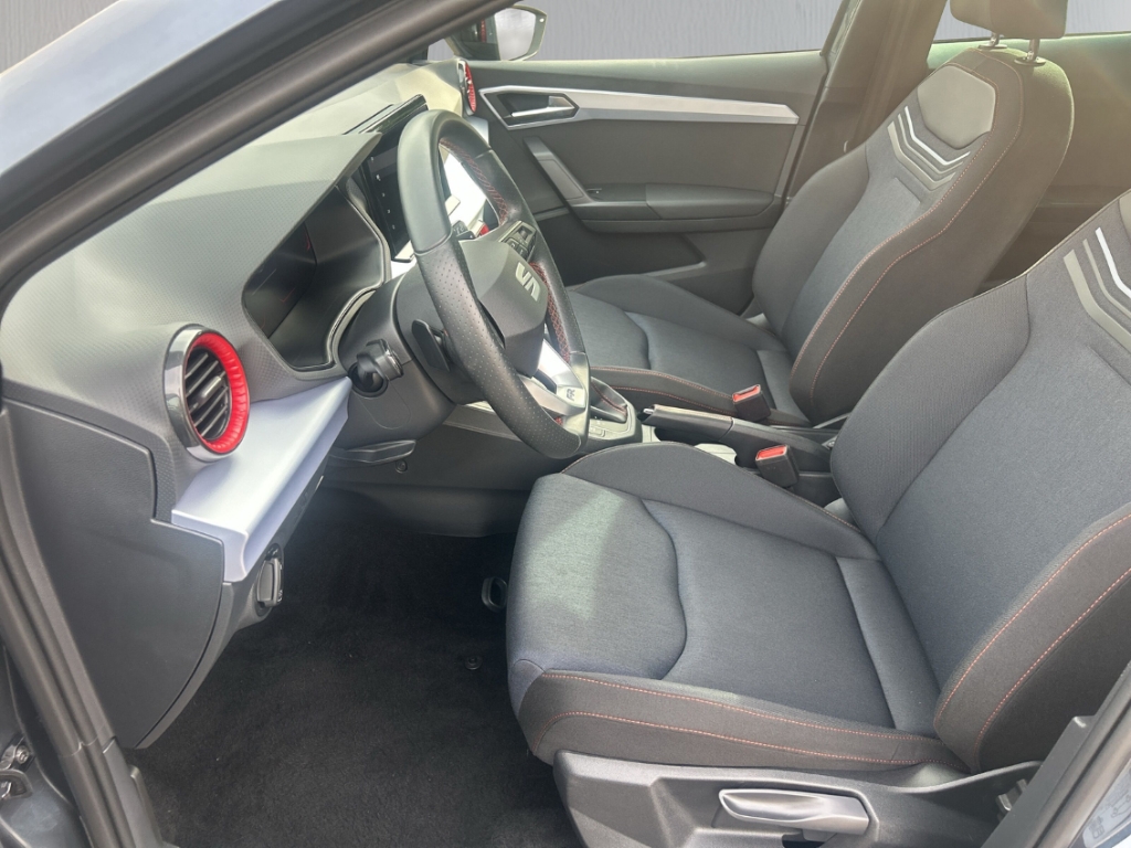 Fahrzeugabbildung SEAT Ibiza 1.0 TSI DSG FR NAVI LED SHZ GJR FullLink