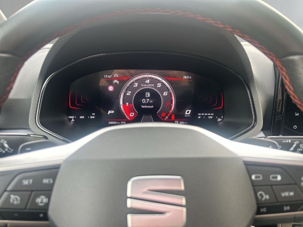 Fahrzeugabbildung SEAT Ibiza 1.0 TSI DSG FR NAVI LED SHZ GJR FullLink