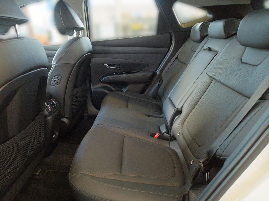 Fahrzeugabbildung Hyundai TUCSON FL PHEV 1.6 AT 4WD MY25 Prime MATRIX-LED Navi Leder Digitales Cockpit Soundsystem
