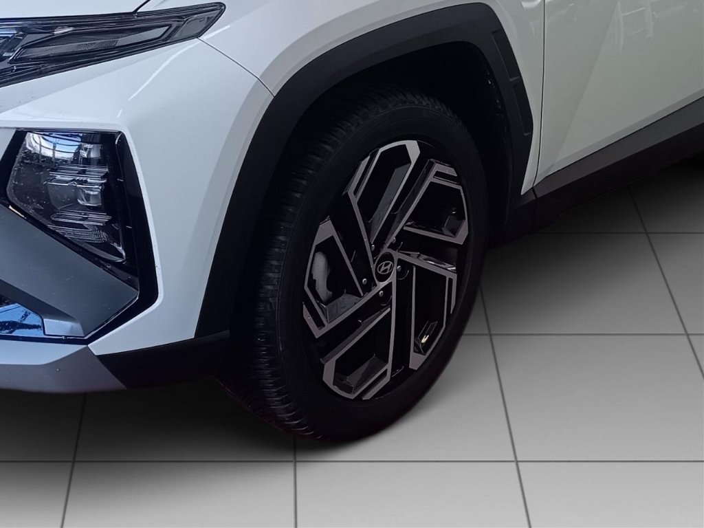 Fahrzeugabbildung Hyundai TUCSON FL PHEV 1.6 AT 4WD MY25 Prime MATRIX-LED Navi Leder Digitales Cockpit Soundsystem