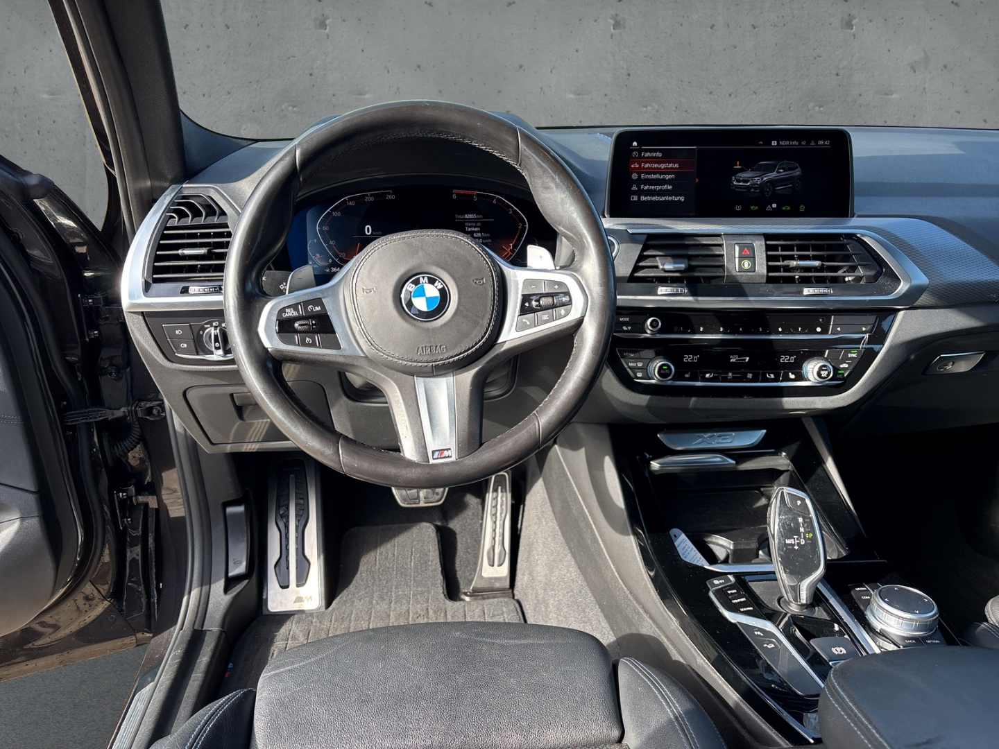 Fahrzeugabbildung BMW X3 20 d M Sport xDrive 20d Auto. AHK SHZ LED M-SPORT HUD