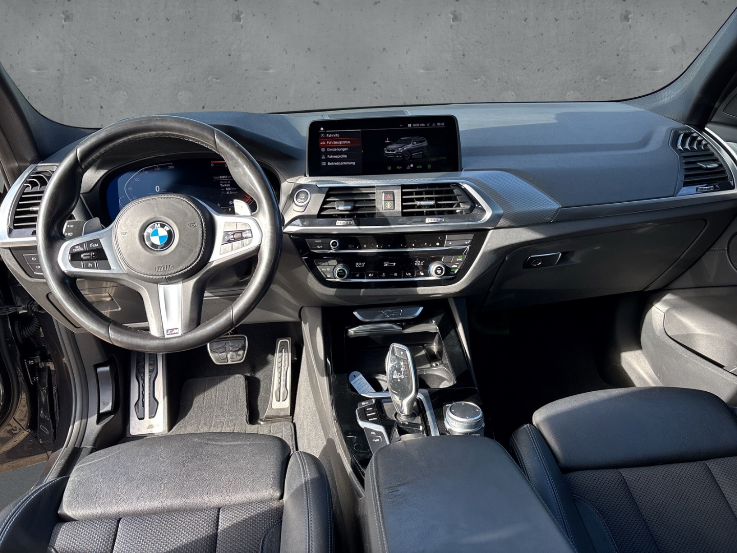 Fahrzeugabbildung BMW X3 20 d M Sport xDrive 20d Auto. AHK SHZ LED M-SPORT HUD