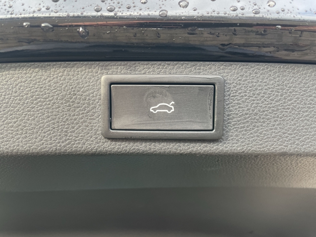 Fahrzeugabbildung SKODA Karoq 1.0 TSI TOUR Lodge Matrix AHK eHeck SHZ PDC