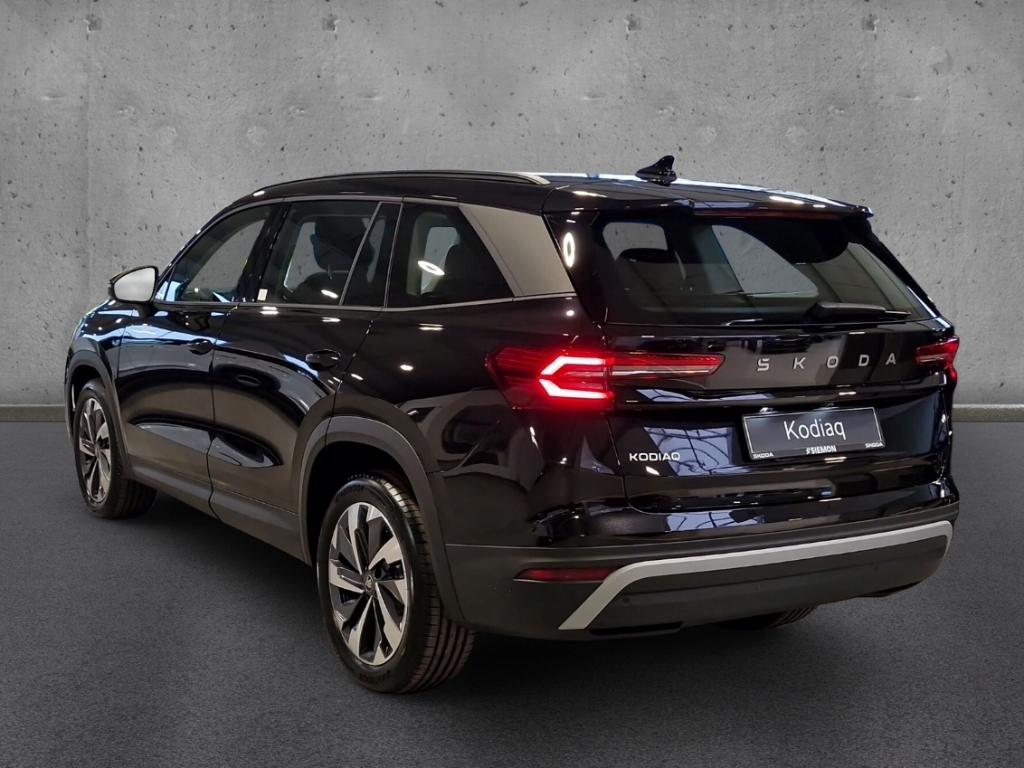 Fahrzeugabbildung SKODA Kodiaq 2.0 TDI DSG Selection digitales Cockpit ACC