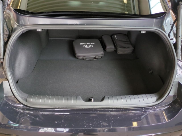 Fahrzeugabbildung Hyundai IONIQ 6 4WD 77,4kWh UNIQ Digi-Spiegel 20LM HUD Navi Digitales Cockpit Memory Sitze