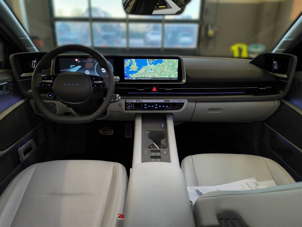 Fahrzeugabbildung Hyundai IONIQ 6 77,4kWh 4WD UNIQ Digi-Spiegel HUD Navi Digitales Cockpit Memory Sitze Soundsystem Bose