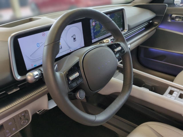 Fahrzeugabbildung Hyundai IONIQ 6 77,4kWh 4WD UNIQ 20LM HUD Navi Digitales Cockpit Memory Sitze Soundsystem