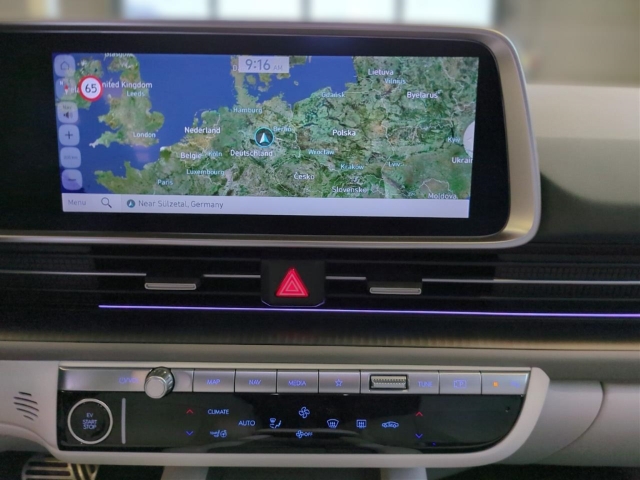 Fahrzeugabbildung Hyundai IONIQ 6 77,4kWh 4WD UNIQ HUD Navi Digitales Cockpit Memory Sitze Soundsystem Bose