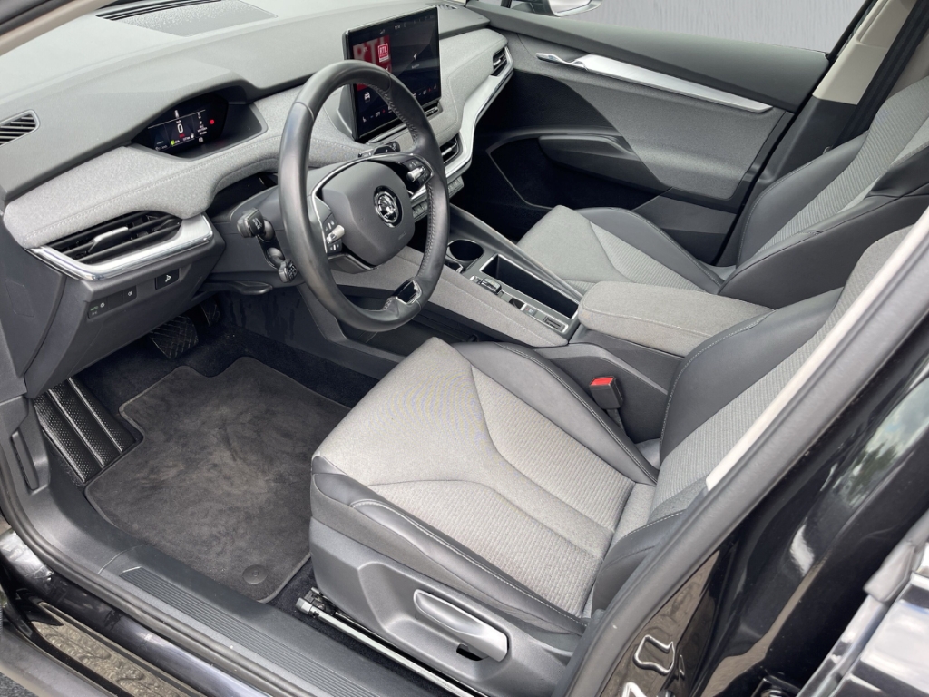 Fahrzeugabbildung SKODA Enyaq iV 80 Loft Navi ACC SHZ LHZ BlindSpot RKam