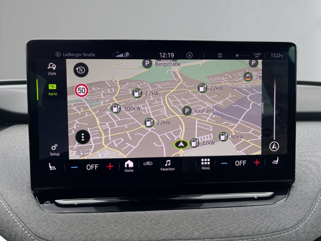 Fahrzeugabbildung SKODA Enyaq iV 80 Loft Navi ACC SHZ LHZ BlindSpot RKam