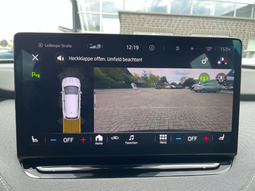 Fahrzeugabbildung SKODA Enyaq iV 80 Loft Navi ACC SHZ LHZ BlindSpot RKam