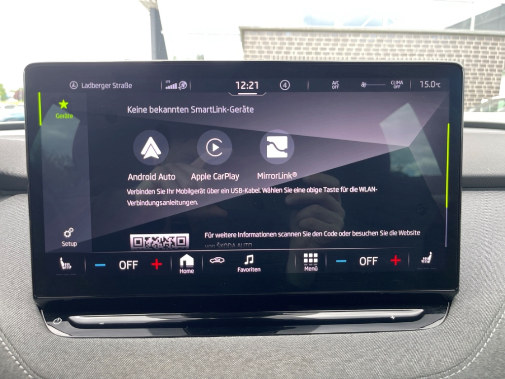 Fahrzeugabbildung SKODA Enyaq iV 80 Loft Navi ACC SHZ LHZ BlindSpot RKam