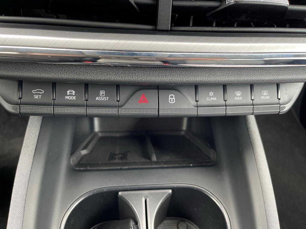 Fahrzeugabbildung SKODA Enyaq iV 80 Loft Navi ACC SHZ LHZ BlindSpot RKam