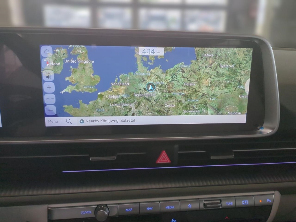 Fahrzeugabbildung Hyundai IONIQ 6 77,4kWh 4WD UNIQ 20LM HUD Navi Digitales Cockpit Memory Sitze Soundsystem