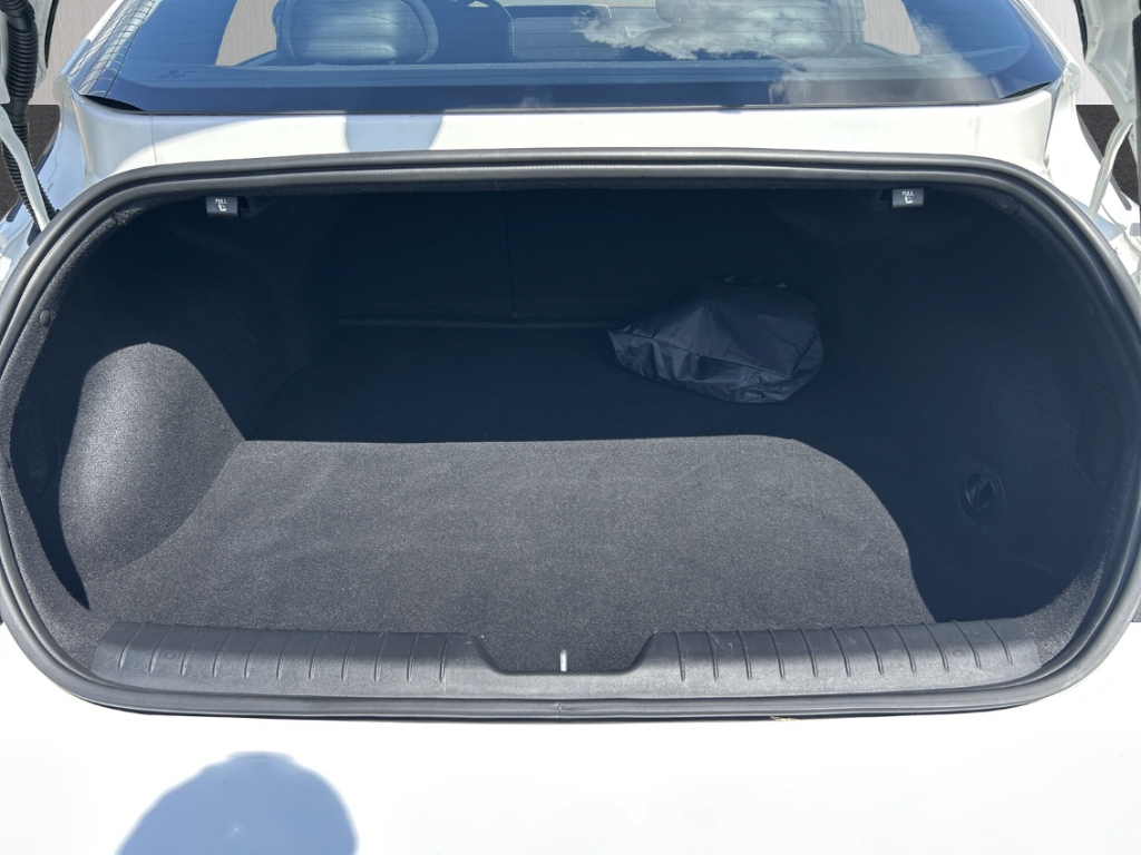 Fahrzeugabbildung Hyundai IONIQ 6 77,4kWh 2WD DYNAMIQ Navi Digitales Cockpit LED ACC El. Heckklappe Apple CarPlay