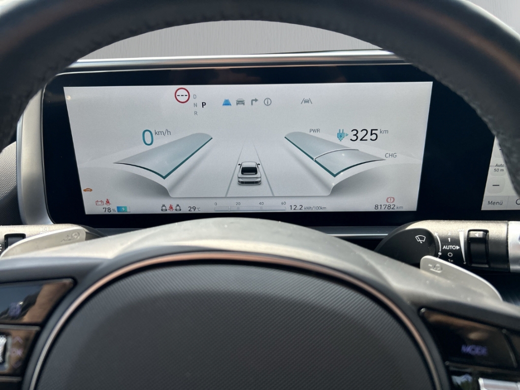 Fahrzeugabbildung Hyundai IONIQ 6 77,4kWh 2WD DYNAMIQ Navi Digitales Cockpit LED ACC El. Heckklappe Apple CarPlay