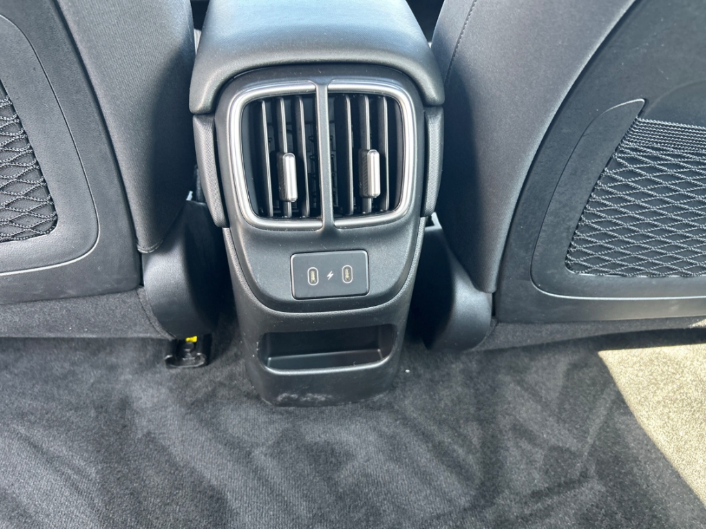 Fahrzeugabbildung Hyundai IONIQ 6 77,4kWh 2WD DYNAMIQ Navi Digitales Cockpit LED ACC El. Heckklappe Apple CarPlay