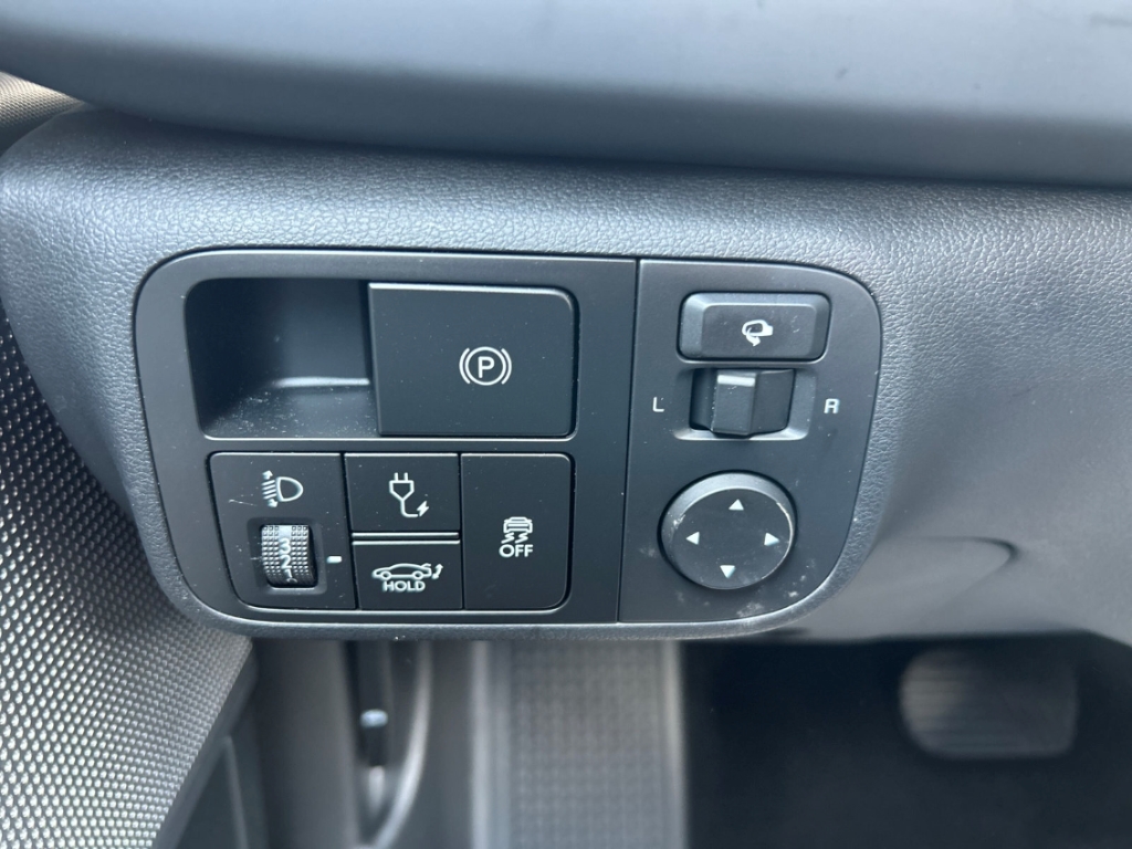 Fahrzeugabbildung Hyundai IONIQ 6 77,4kWh 2WD DYNAMIQ Navi Digitales Cockpit LED ACC El. Heckklappe Apple CarPlay