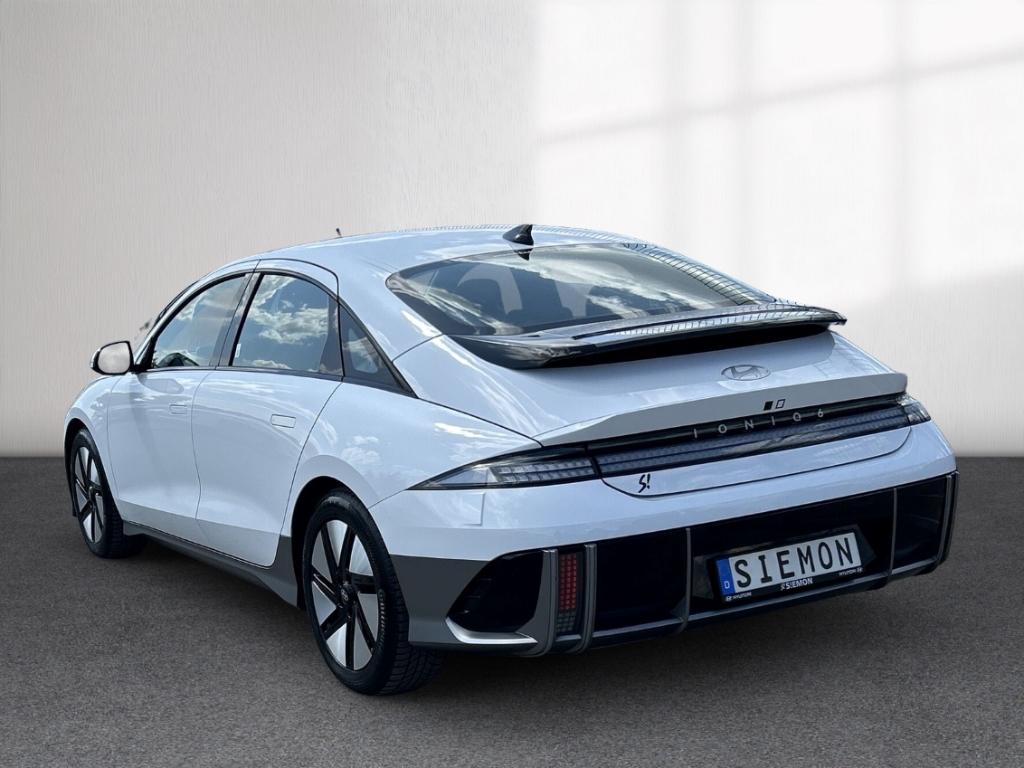 Fahrzeugabbildung Hyundai IONIQ 6 77,4kWh 2WD DYNAMIQ Navi Digitales Cockpit LED ACC El. Heckklappe Apple CarPlay