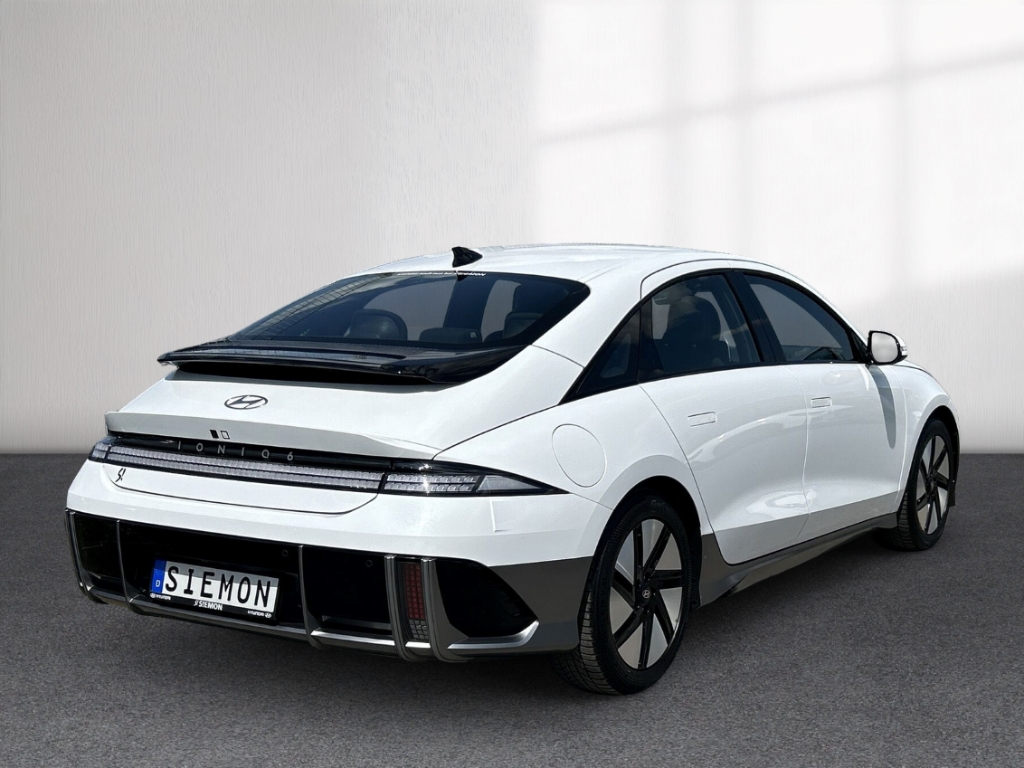 Fahrzeugabbildung Hyundai IONIQ 6 77,4kWh 2WD DYNAMIQ Navi Digitales Cockpit LED ACC El. Heckklappe Apple CarPlay