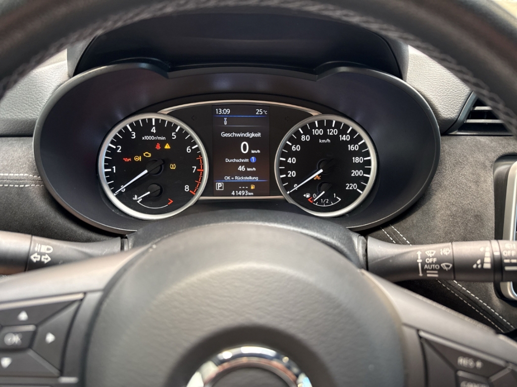Fahrzeugabbildung Nissan Micra 1.0 N-Sport CVT Navi RKam Kessy Allwetter SHZ PDC