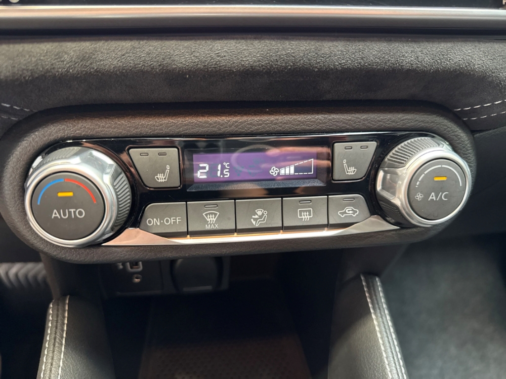 Fahrzeugabbildung Nissan Micra 1.0 N-Sport CVT Navi RKam Kessy Allwetter SHZ PDC