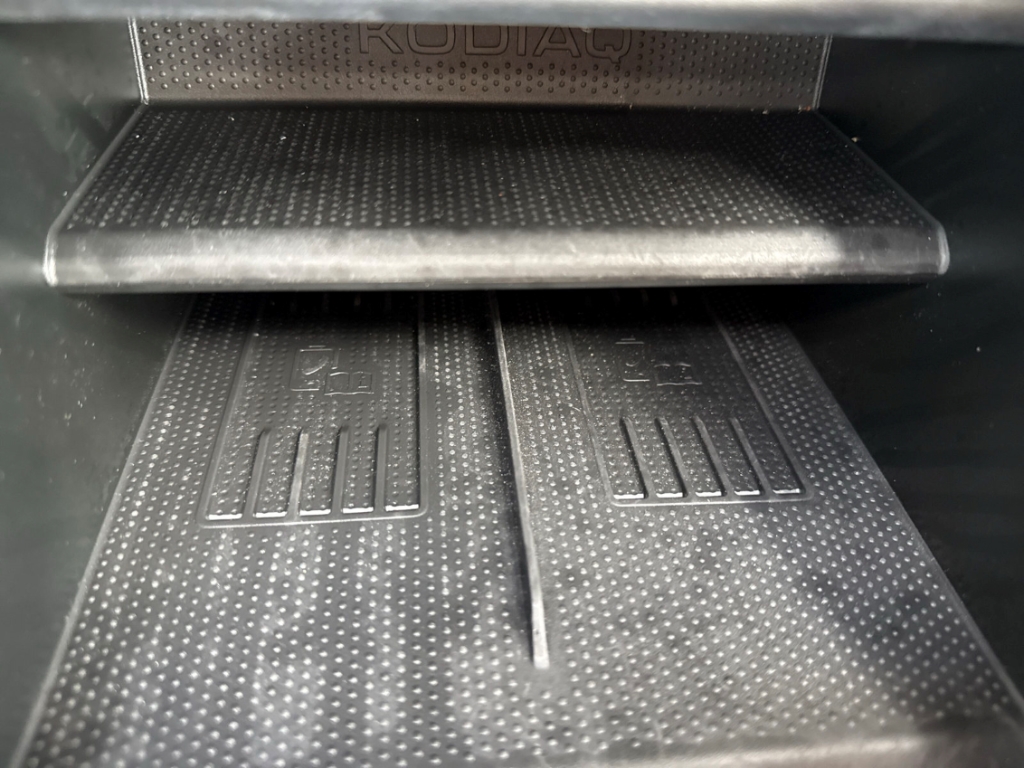 Fahrzeugabbildung SKODA Kodiaq iV DSG Selection AHK ACC MatrLED AreaView