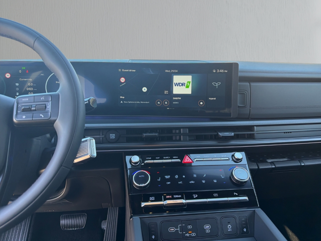 Fahrzeugabbildung Hyundai SANTA FE MY26 HEV 1.6 4WD BLACKLINE HUD Navi Leder digitales Cockpit