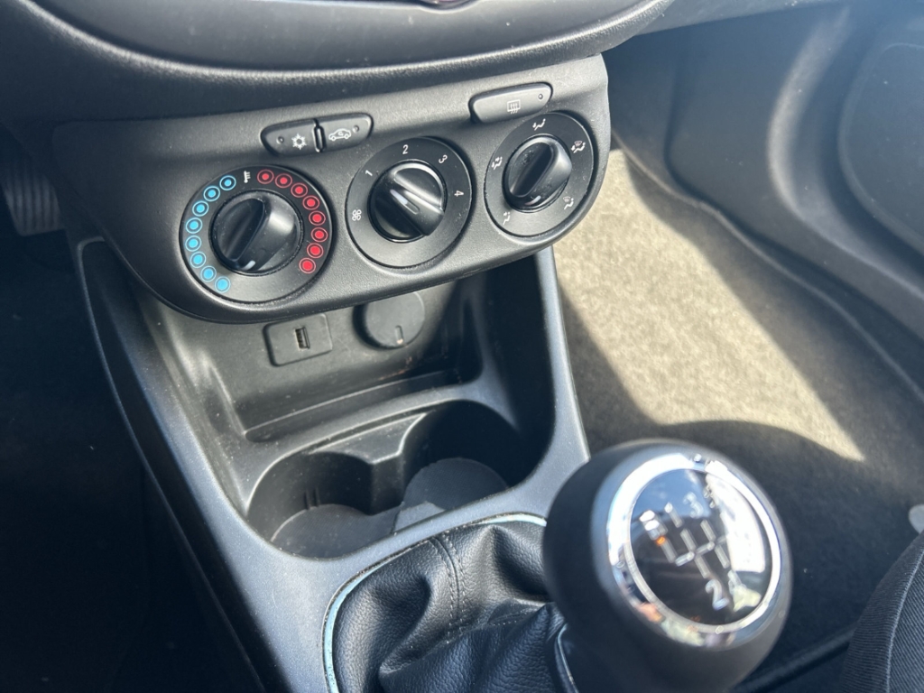 Fahrzeugabbildung Opel Corsa 1.4 E drive PDC SHZ Temp Klima BT Multif.Lenkrad