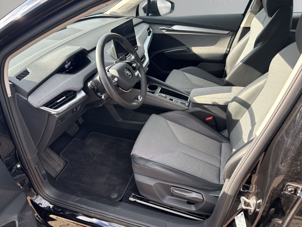 Fahrzeugabbildung SKODA Enyaq Loft iV 60 132kW 62kWh WP LED PDC RKam Navi