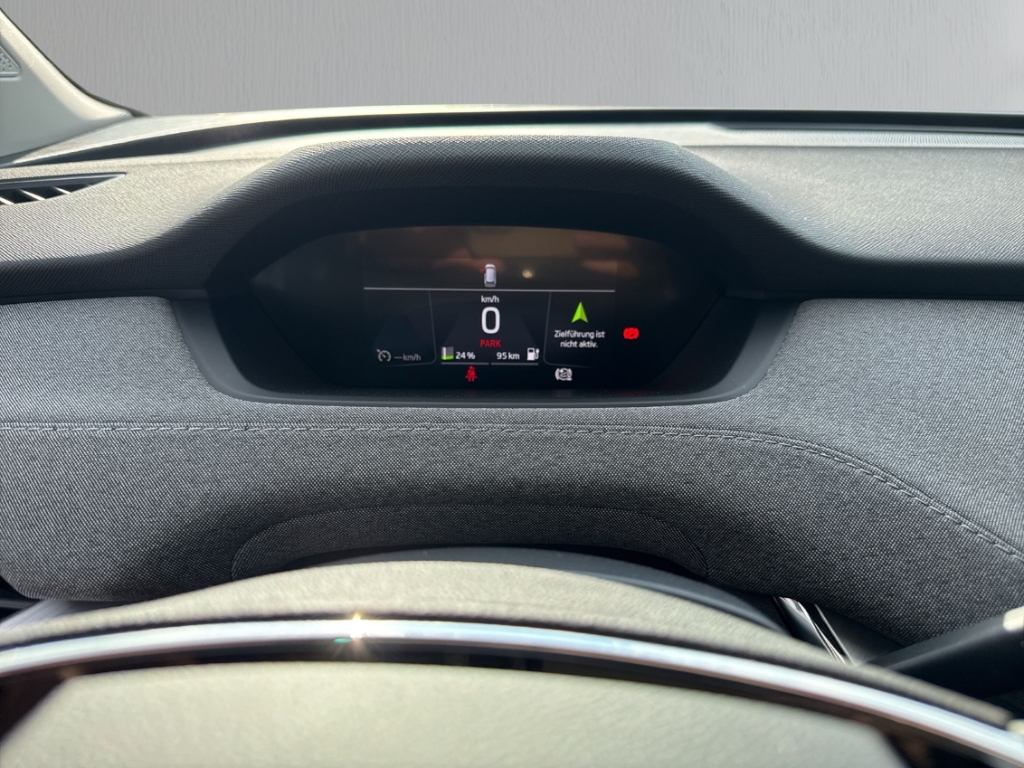 Fahrzeugabbildung SKODA Enyaq Loft iV 60 132kW 62kWh WP LED PDC RKam Navi