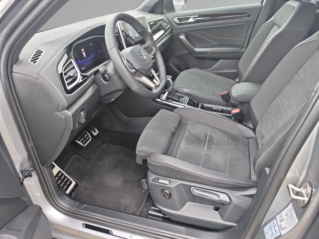 Fahrzeugabbildung Volkswagen T-Roc 1.5 TSI DSG R-Line AHK LED+ Navi ACC RKam