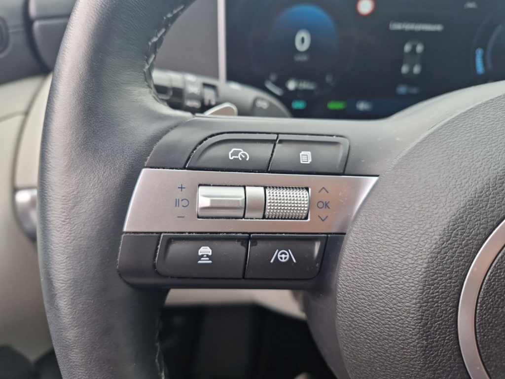 Fahrzeugabbildung Hyundai TUCSON FL PHEV 1.6 AT 4WD MY25 Prime ECS Assist-P MATRIX-LED Leder Digitales Cockpit Soundsystem