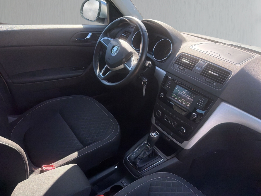 Fahrzeugabbildung SKODA Yeti 1.2 TSI DSG Edition AHK SHZ Xenon Tempo