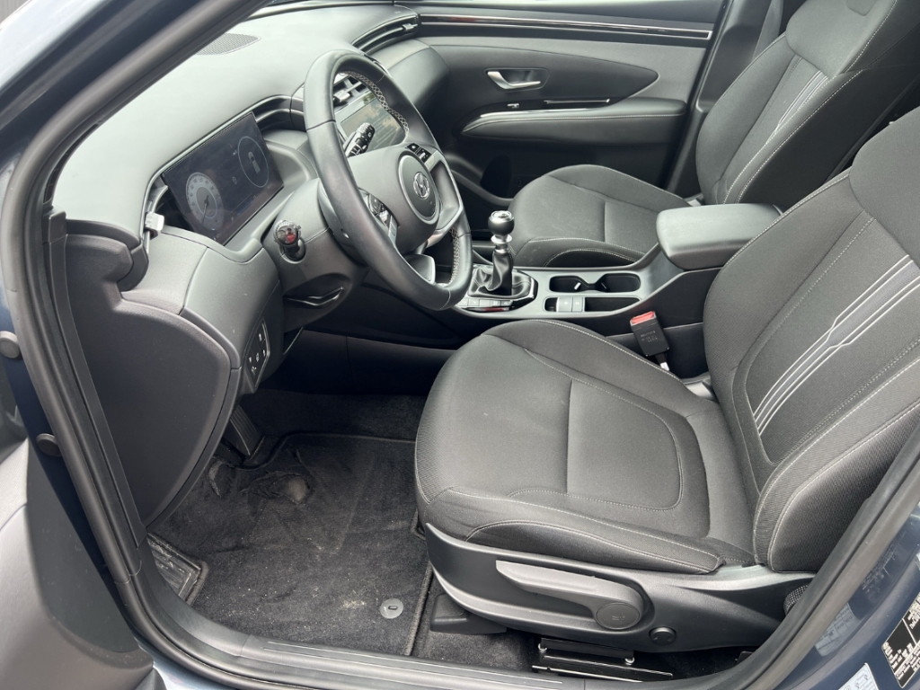 Fahrzeugabbildung Hyundai TUCSON 1.6 T-GDi MT 2WD ADVANTAGE Navi Digitales Cockpit Soundsystem