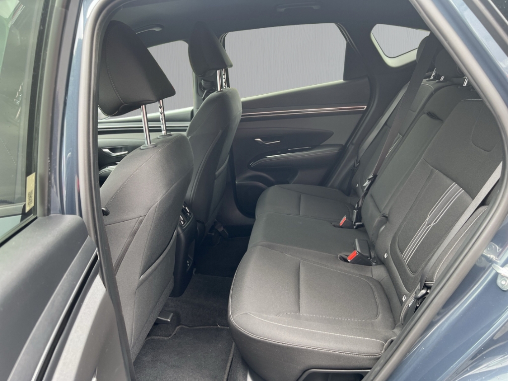 Fahrzeugabbildung Hyundai TUCSON 1.6 T-GDi MT 2WD ADVANTAGE Navi Digitales Cockpit Soundsystem