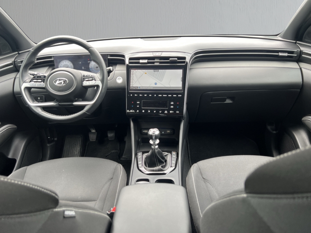 Fahrzeugabbildung Hyundai TUCSON 1.6 T-GDi MT 2WD ADVANTAGE Navi Digitales Cockpit Soundsystem