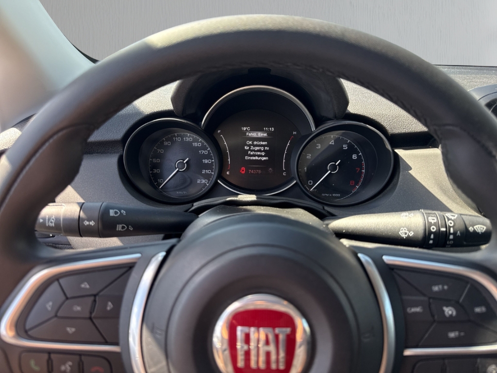 Fahrzeugabbildung Fiat 500X 1.0 S-Design LED Klimaaut. Navi RFK PDC