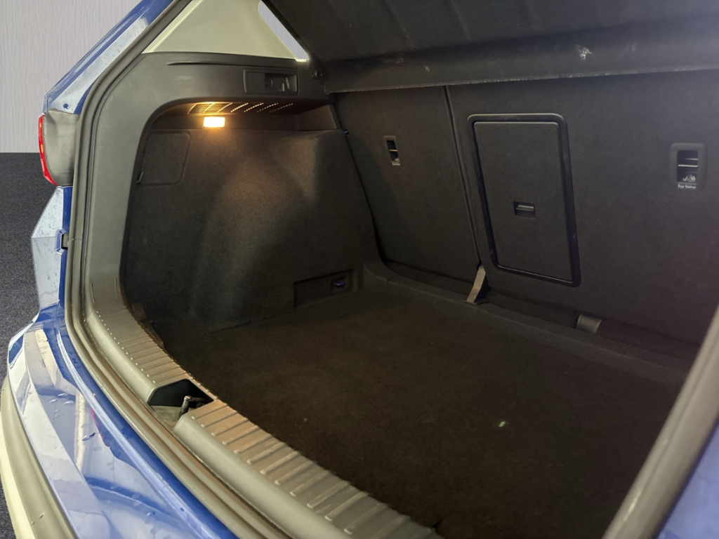 Fahrzeugabbildung SEAT Ateca 2.0TDI Style ACC SHZ NAV KLIM CARPL