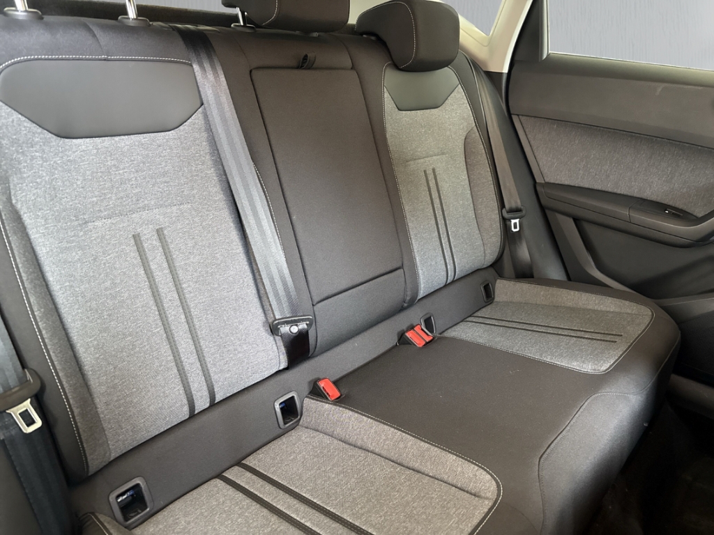 Fahrzeugabbildung SEAT Ateca 2.0TDI Style ACC SHZ NAV KLIM CARPL
