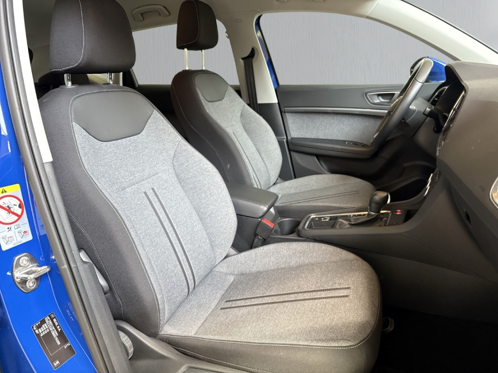 Fahrzeugabbildung SEAT Ateca 2.0TDI Style ACC SHZ NAV KLIM CARPL