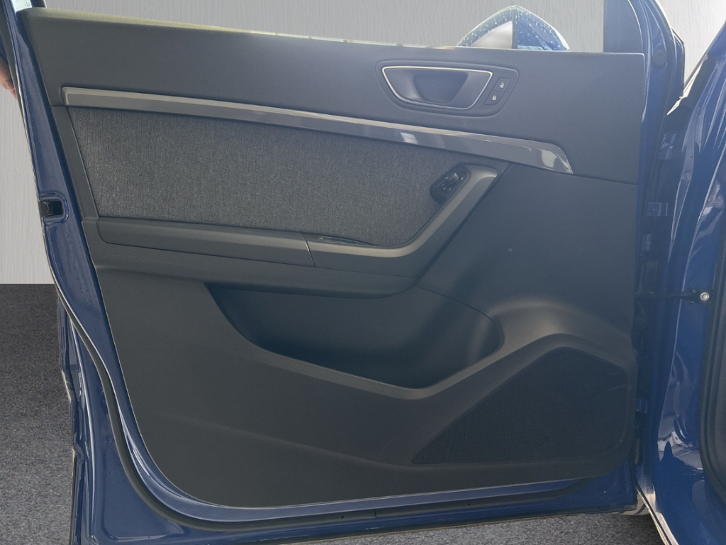 Fahrzeugabbildung SEAT Ateca 2.0TDI Style ACC SHZ NAV KLIM CARPL